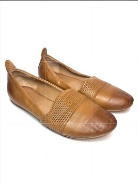 Bueno Cognac Tan Leather Flats | 36